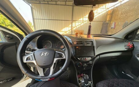 Hyundai Solaris II рестайлинг, 2014 год, 700 000 рублей, 5 фотография