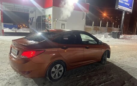 Hyundai Solaris II рестайлинг, 2015 год, 800 000 рублей, 3 фотография