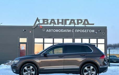 Volkswagen Tiguan II, 2017 год, 2 500 000 рублей, 2 фотография