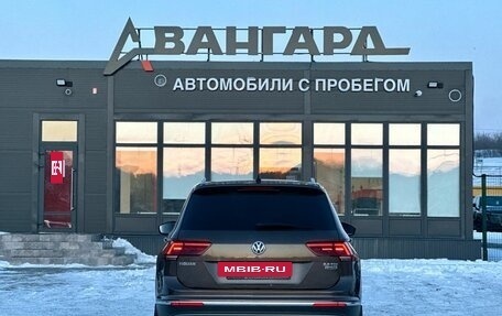 Volkswagen Tiguan II, 2017 год, 2 500 000 рублей, 4 фотография