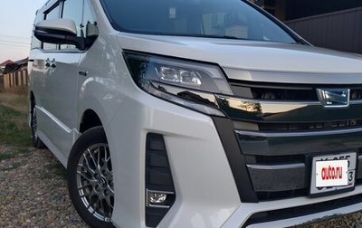 Toyota Noah III, 2018 год, 2 500 000 рублей, 1 фотография