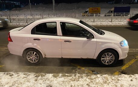 Chevrolet Aveo III, 2010 год, 300 000 рублей, 4 фотография