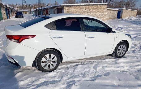 Hyundai Solaris II рестайлинг, 2018 год, 1 350 000 рублей, 6 фотография