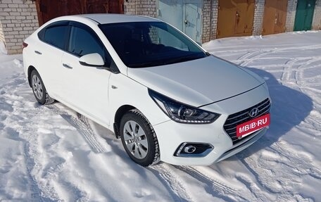 Hyundai Solaris II рестайлинг, 2018 год, 1 350 000 рублей, 8 фотография