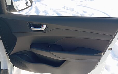 Hyundai Solaris II рестайлинг, 2018 год, 1 350 000 рублей, 31 фотография