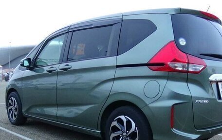 Honda Freed II, 2023 год, 1 950 000 рублей, 3 фотография