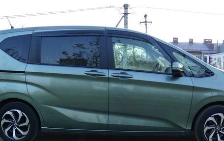 Honda Freed II, 2023 год, 1 950 000 рублей, 6 фотография