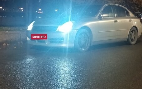 Nissan Skyline, 2001 год, 550 000 рублей, 2 фотография