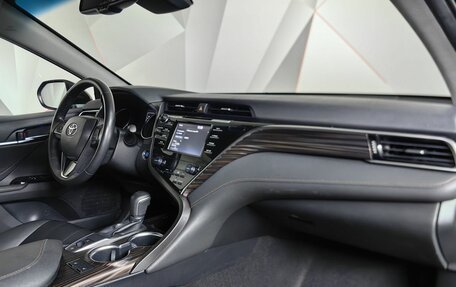 Toyota Camry, 2018 год, 2 800 000 рублей, 13 фотография