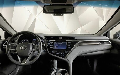 Toyota Camry, 2018 год, 2 800 000 рублей, 14 фотография