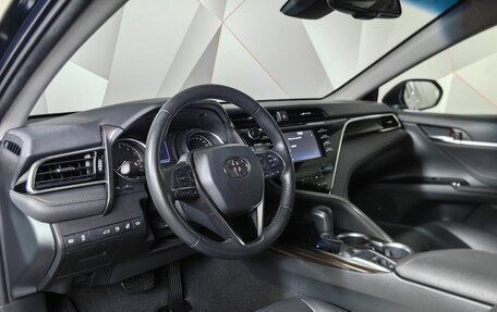 Toyota Camry, 2018 год, 2 800 000 рублей, 19 фотография