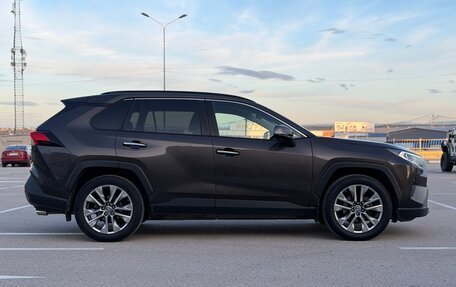 Toyota RAV4, 2020 год, 3 647 000 рублей, 4 фотография