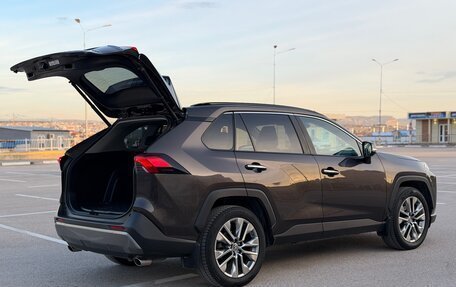 Toyota RAV4, 2020 год, 3 647 000 рублей, 13 фотография