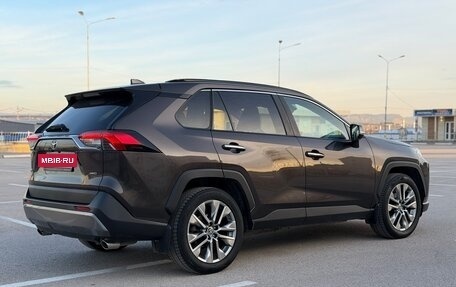 Toyota RAV4, 2020 год, 3 647 000 рублей, 5 фотография