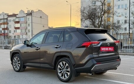 Toyota RAV4, 2020 год, 3 647 000 рублей, 7 фотография