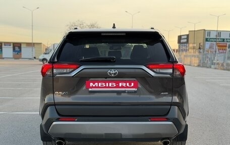 Toyota RAV4, 2020 год, 3 647 000 рублей, 6 фотография