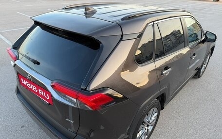 Toyota RAV4, 2020 год, 3 647 000 рублей, 10 фотография