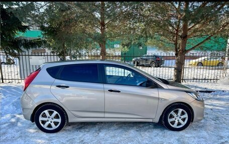 Hyundai Solaris II рестайлинг, 2013 год, 720 000 рублей, 4 фотография