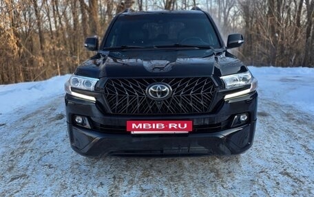 Toyota Land Cruiser 200, 2016 год, 4 999 999 рублей, 8 фотография