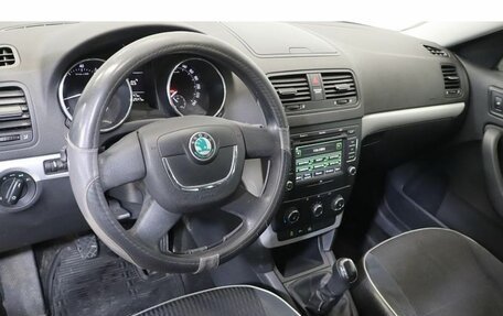 Skoda Yeti I рестайлинг, 2012 год, 834 800 рублей, 6 фотография