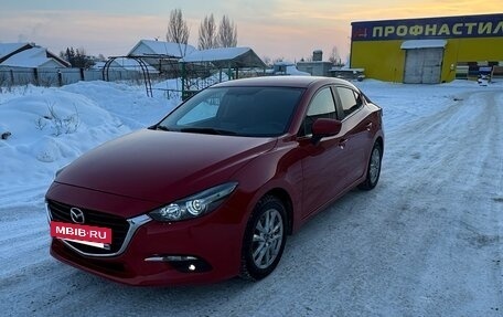 Mazda 3, 2018 год, 1 500 000 рублей, 2 фотография