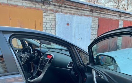 Opel Astra J, 2010 год, 570 000 рублей, 4 фотография