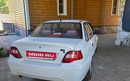 Daewoo Nexia I рестайлинг, 2011 год, 300 000 рублей, 3 фотография