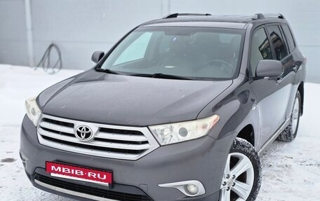 Toyota Highlander III, 2010 год, 1 599 000 рублей, 4 фотография