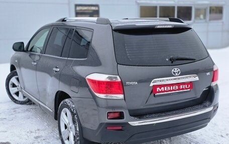 Toyota Highlander III, 2010 год, 1 599 000 рублей, 15 фотография
