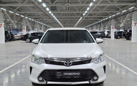 Toyota Camry, 2017 год, 2 315 000 рублей, 2 фотография