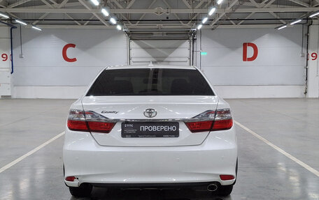 Toyota Camry, 2017 год, 2 315 000 рублей, 6 фотография