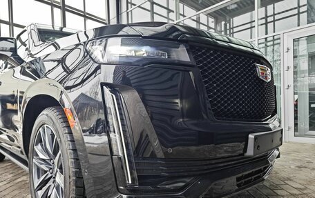 Cadillac Escalade V, 2022 год, 13 000 000 рублей, 9 фотография