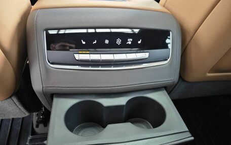 Cadillac Escalade V, 2022 год, 13 000 000 рублей, 20 фотография