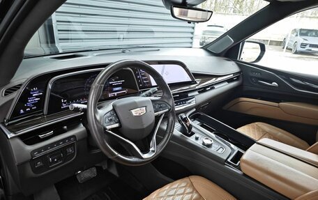 Cadillac Escalade V, 2022 год, 13 000 000 рублей, 13 фотография