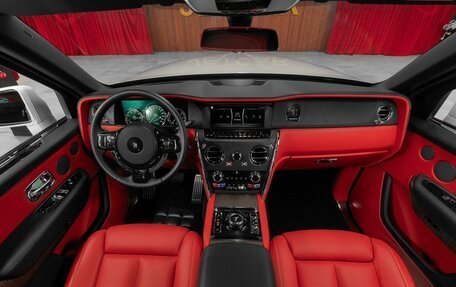 Rolls-Royce Cullinan, 2020 год, 32 900 000 рублей, 16 фотография