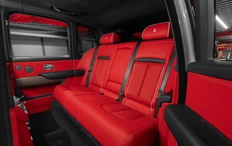 Rolls-Royce Cullinan, 2020 год, 32 900 000 рублей, 26 фотография