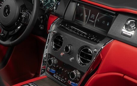 Rolls-Royce Cullinan, 2020 год, 32 900 000 рублей, 21 фотография