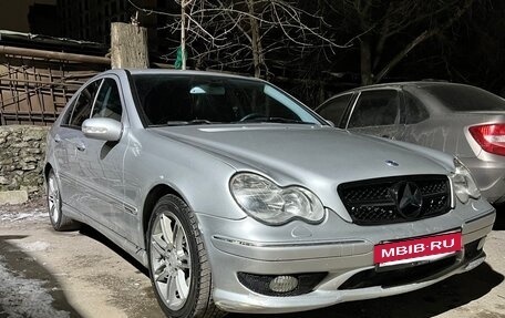 Mercedes-Benz C-Класс, 2001 год, 680 000 рублей, 3 фотография
