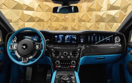 Rolls-Royce Cullinan, 2024 год, 64 990 000 рублей, 9 фотография