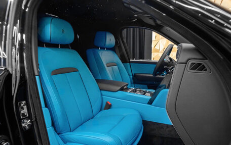 Rolls-Royce Cullinan, 2024 год, 64 990 000 рублей, 10 фотография