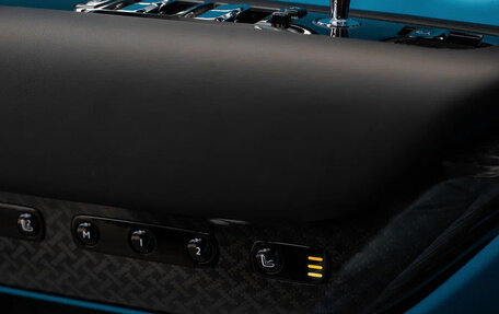 Rolls-Royce Cullinan, 2024 год, 64 990 000 рублей, 12 фотография