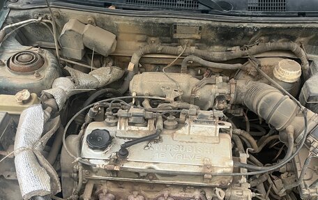 Mitsubishi Carisma I, 1997 год, 130 000 рублей, 11 фотография