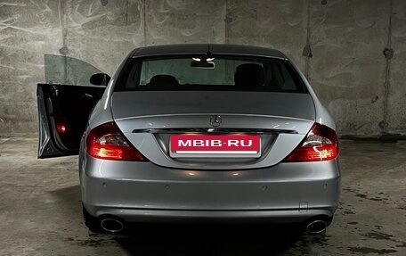 Mercedes-Benz CLS, 2005 год, 1 300 000 рублей, 3 фотография