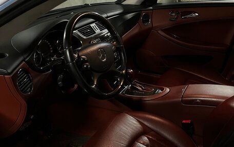 Mercedes-Benz CLS, 2005 год, 1 300 000 рублей, 4 фотография