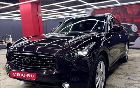 Infiniti FX II, 2010 год, 1 530 000 рублей, 2 фотография