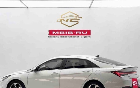 Hyundai Elantra, 2023 год, 1 670 000 рублей, 6 фотография