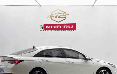 Hyundai Elantra, 2023 год, 1 670 000 рублей, 4 фотография