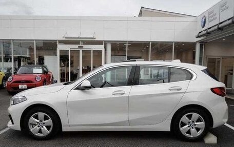 BMW 1 серия, 2022 год, 2 000 000 рублей, 5 фотография