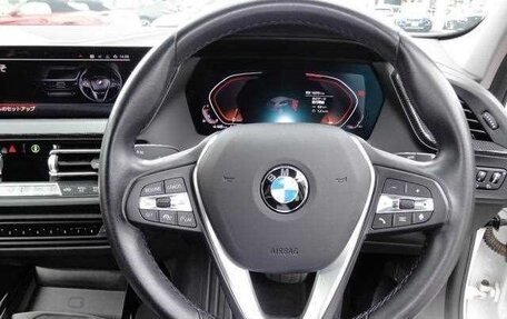 BMW 1 серия, 2022 год, 2 000 000 рублей, 14 фотография