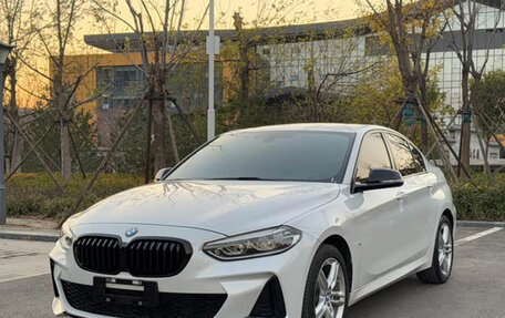 BMW 1 серия, 2023 год, 2 050 000 рублей, 1 фотография